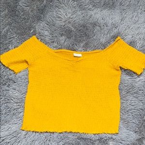 Off the shoulders shirt